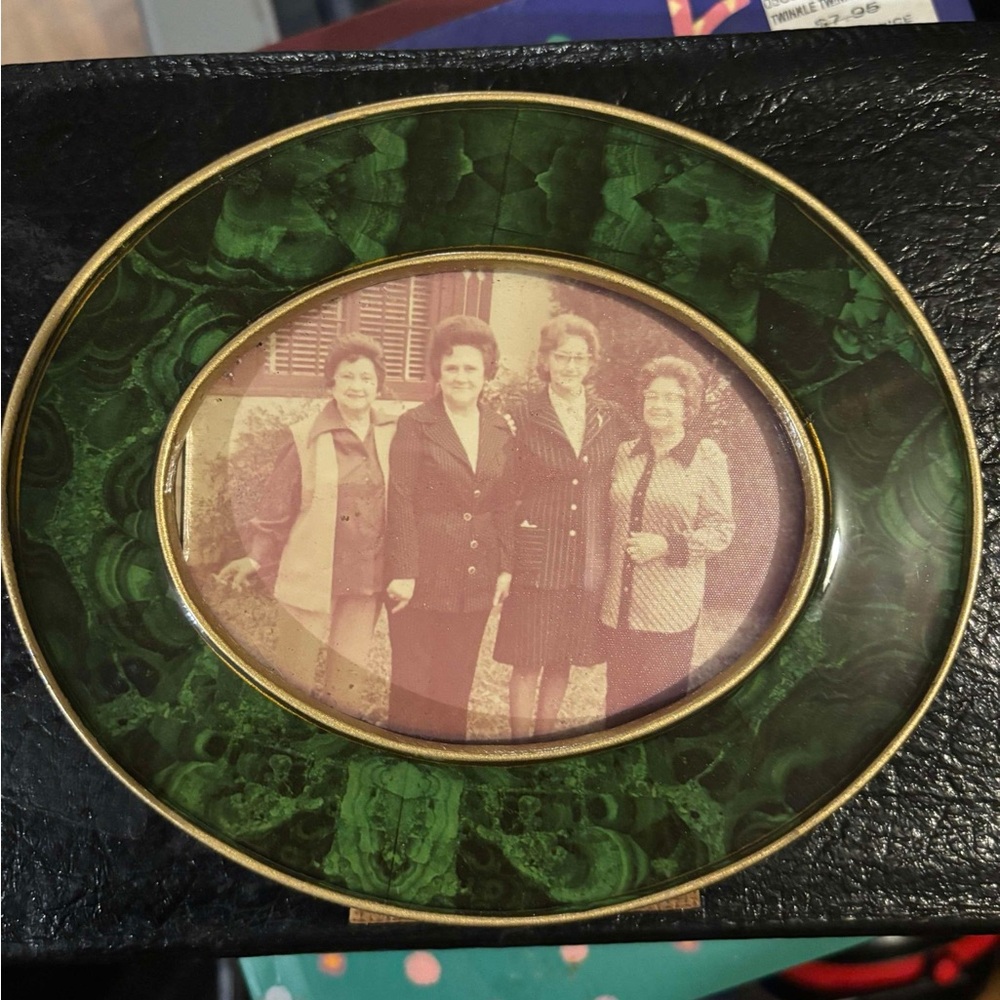 Luxurious Green and Gold Picture Frame